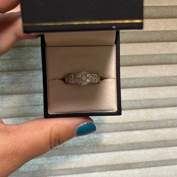 14k white gold engagement ring - Picture 1 of 5